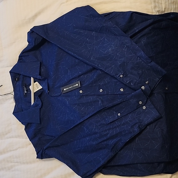 Synergy Casual Button Down Shirts - Picture 3 of 6